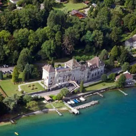 & Nuit De Château Au Bord Du Léman アパート リュグラン