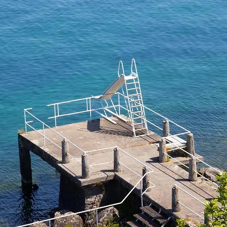 & Nuit De Château Au Bord Du Léman アパート